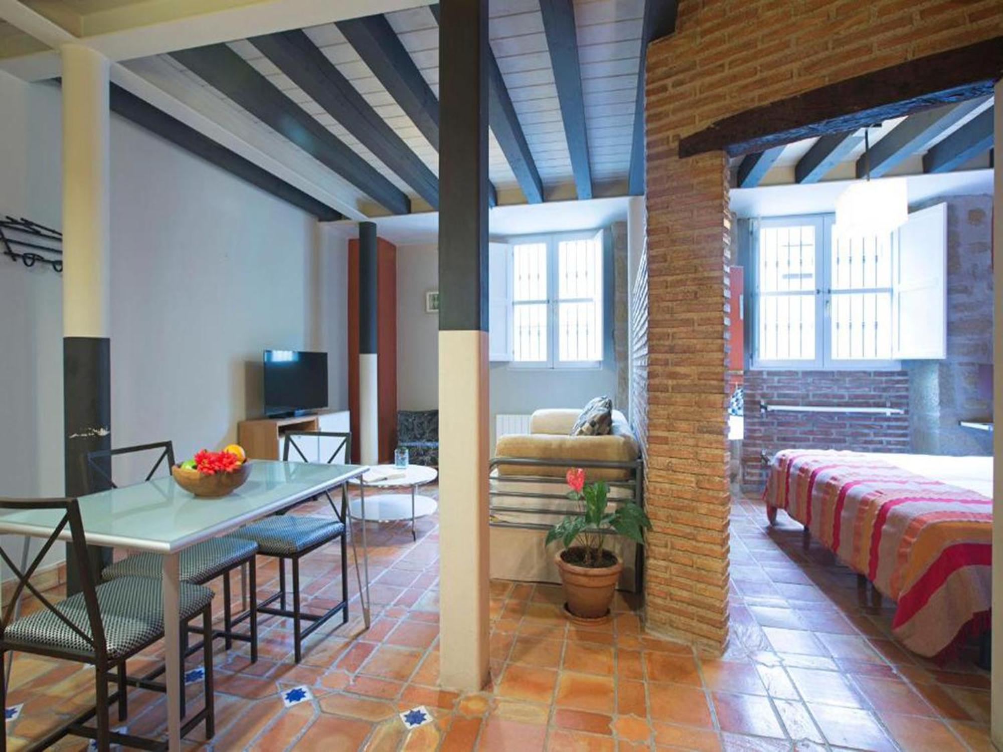 Apartamentos Senorio De Haro 3000 외부 사진