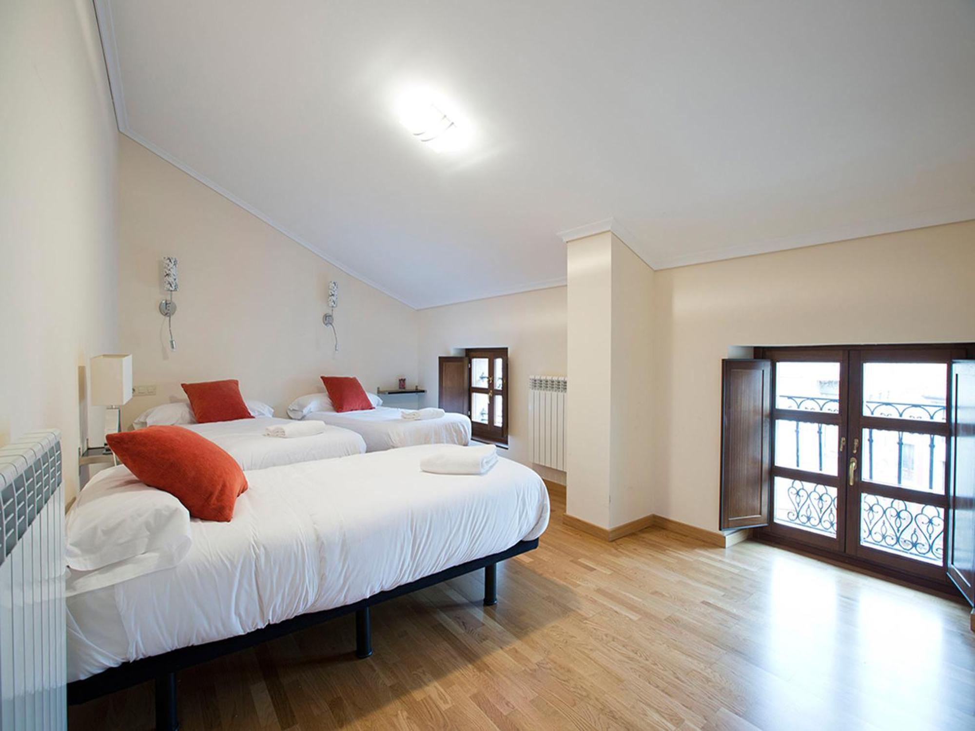 Apartamentos Senorio De Haro 3000 외부 사진