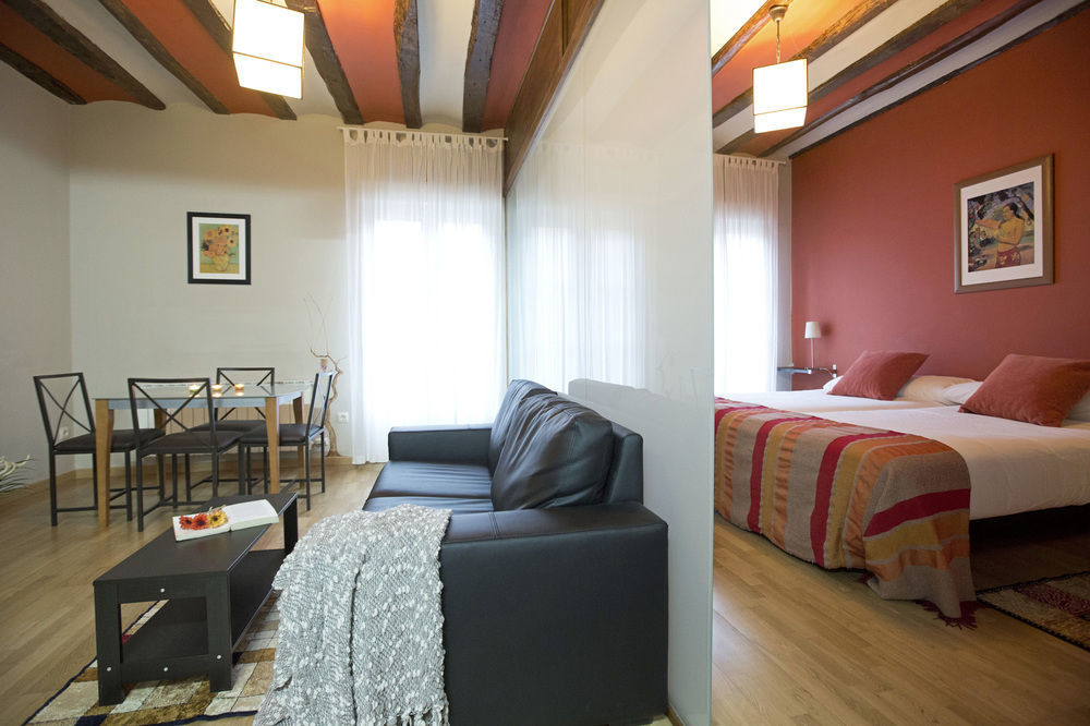 Apartamentos Senorio De Haro 3000 외부 사진